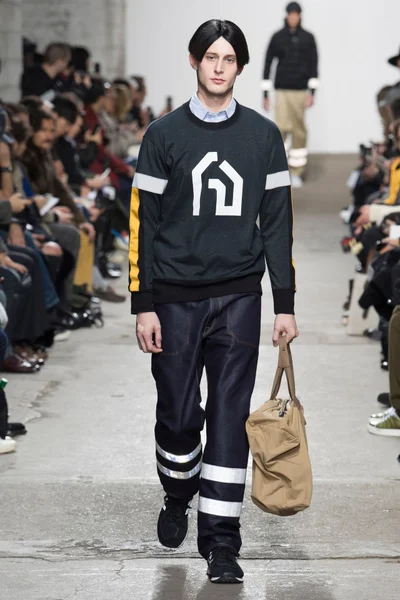 Look 27